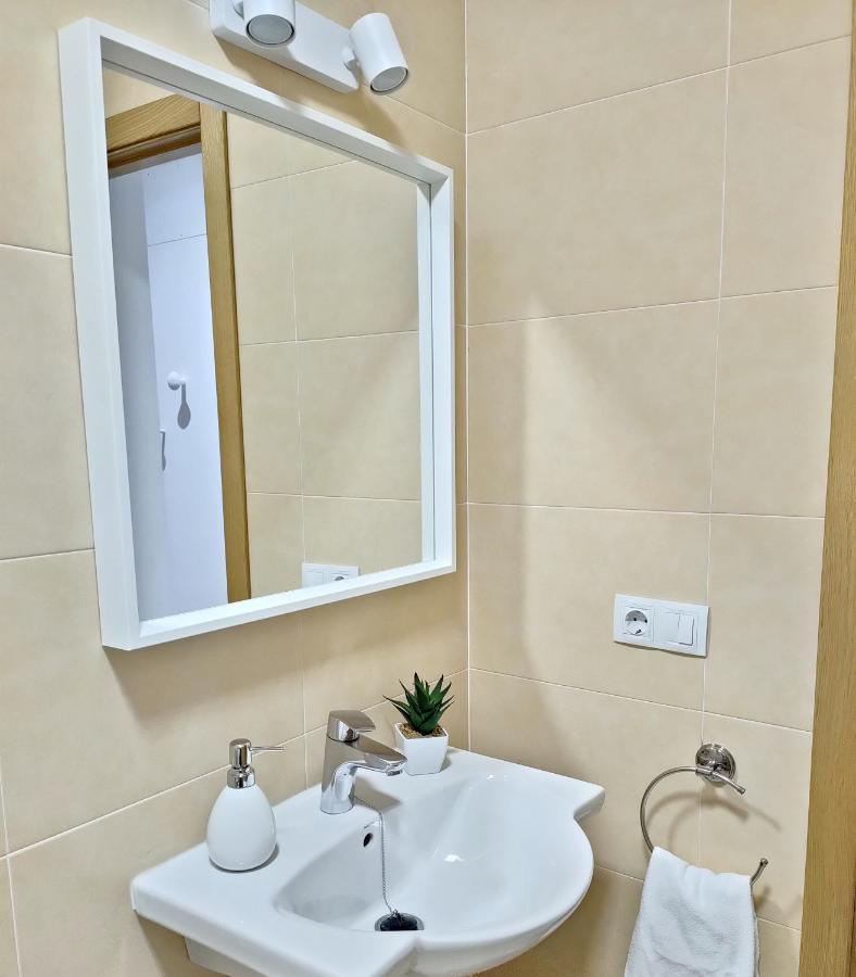 Relax Chiclana-Aparcamiento Privado-Tv Cable-Wifiplus-Aire Acond-Incluido Chiclana de la Frontera Eksteriør bilde